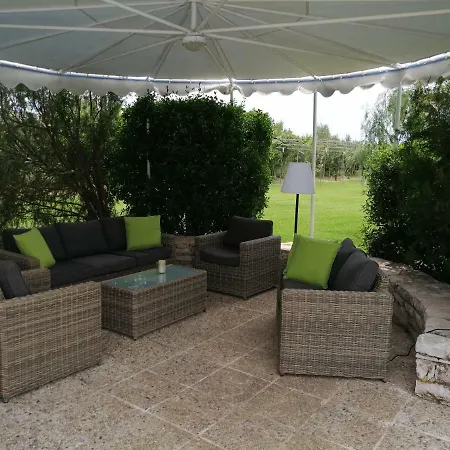 Orange Grove Nea Tirins